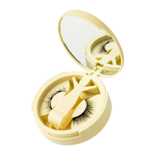 Good news for beginners, a portable magnetic false eyelash storage box without glue