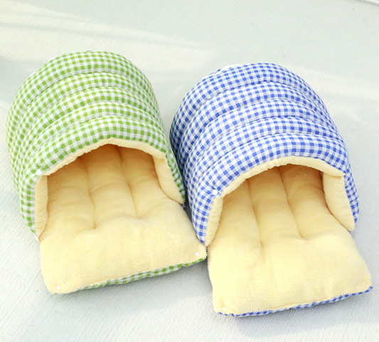 Pet bed, detachable and washable enclosed cat milk-kneeling plush warm sleeping bag